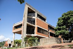 Fachada de Universidad Metropolitana de Caracas